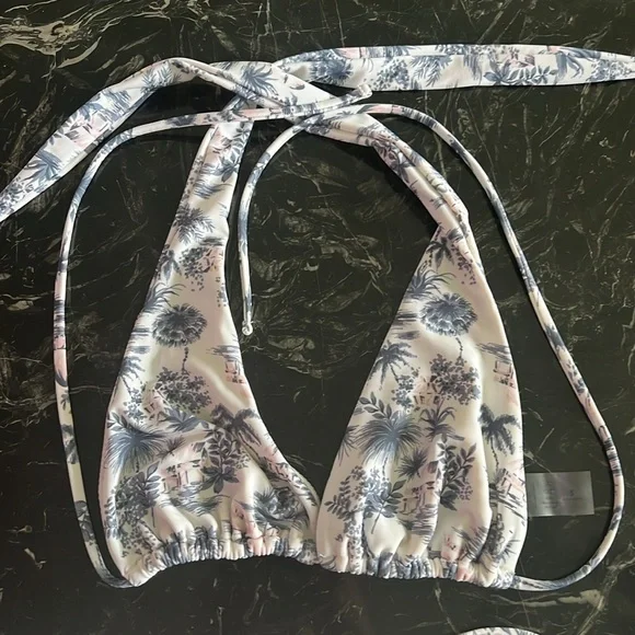 2 piece bathing suit / swimsuit - Picture 2 of 12